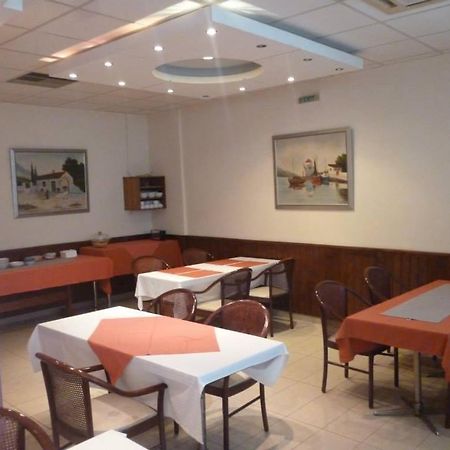 Hotel Korinthos エクステリア 写真
